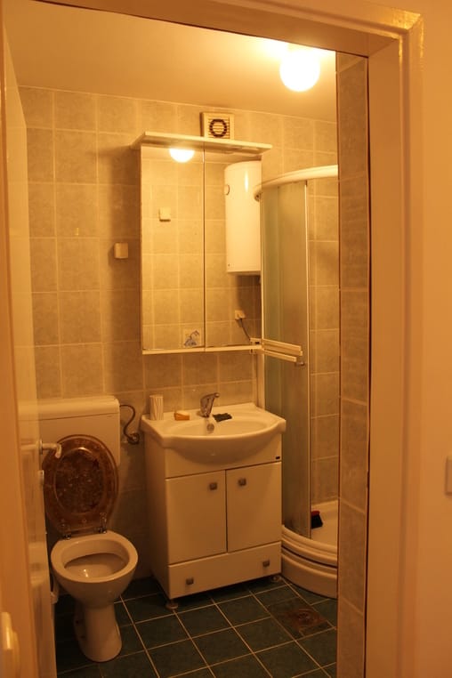 Slika 10 - Prodaja troiposobnog stana, U blizini Svetosavskog parka Niš, terasa, parking